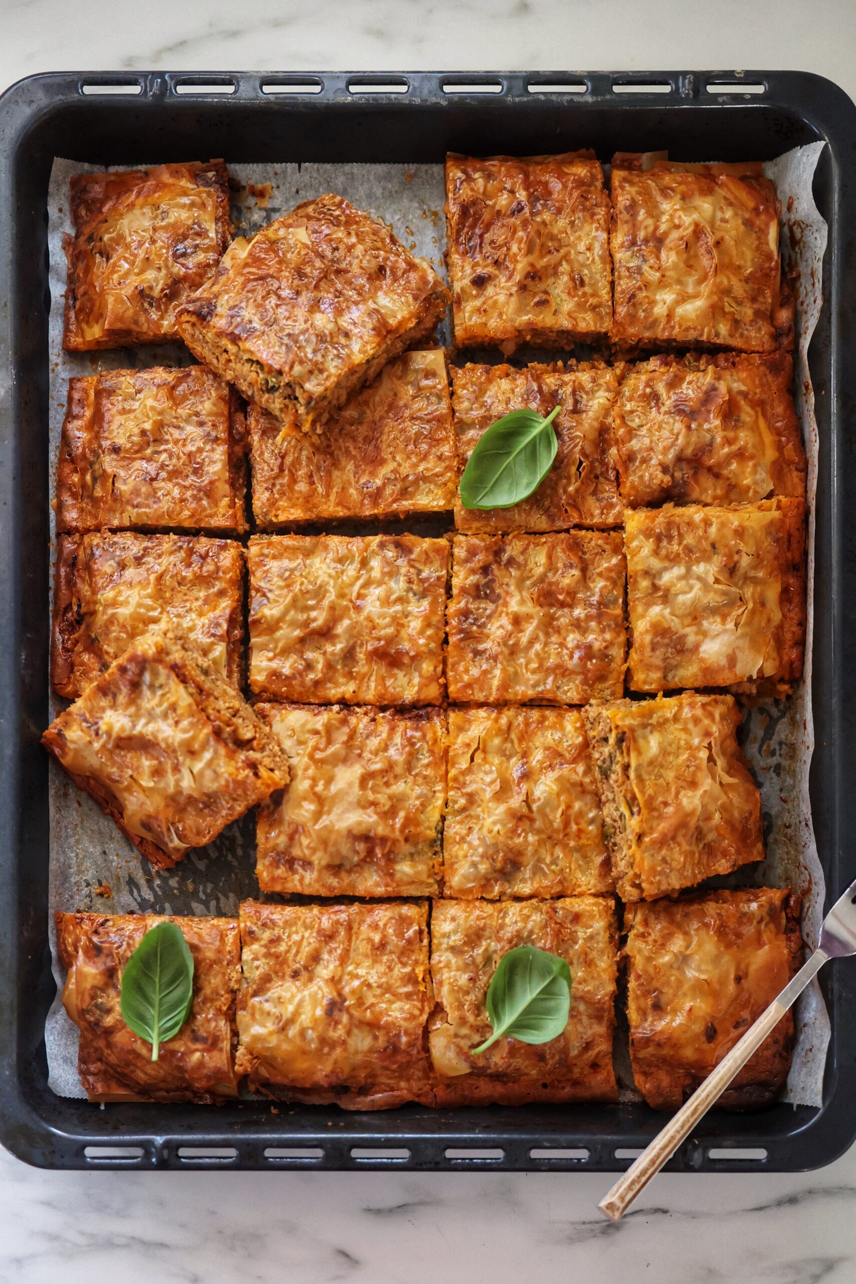 Placinta cu carne „Bourek” – frageda si aromata