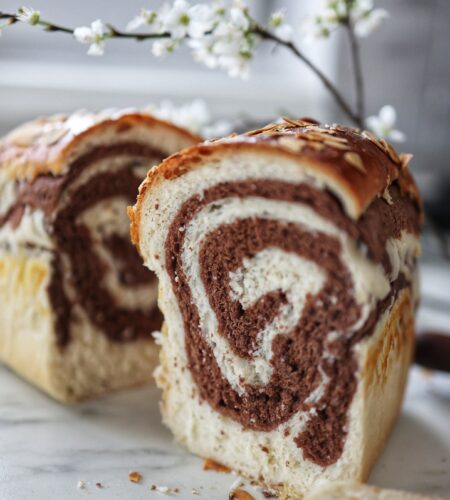 Paine dulce, cu cacao si scortisoara – Paine „Zebra”